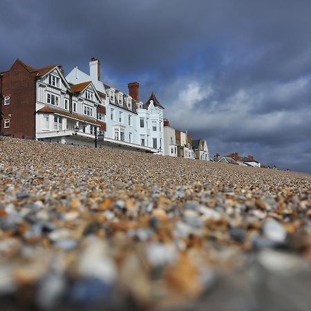 The Brudenell Hotel Алдебург Екстериор снимка