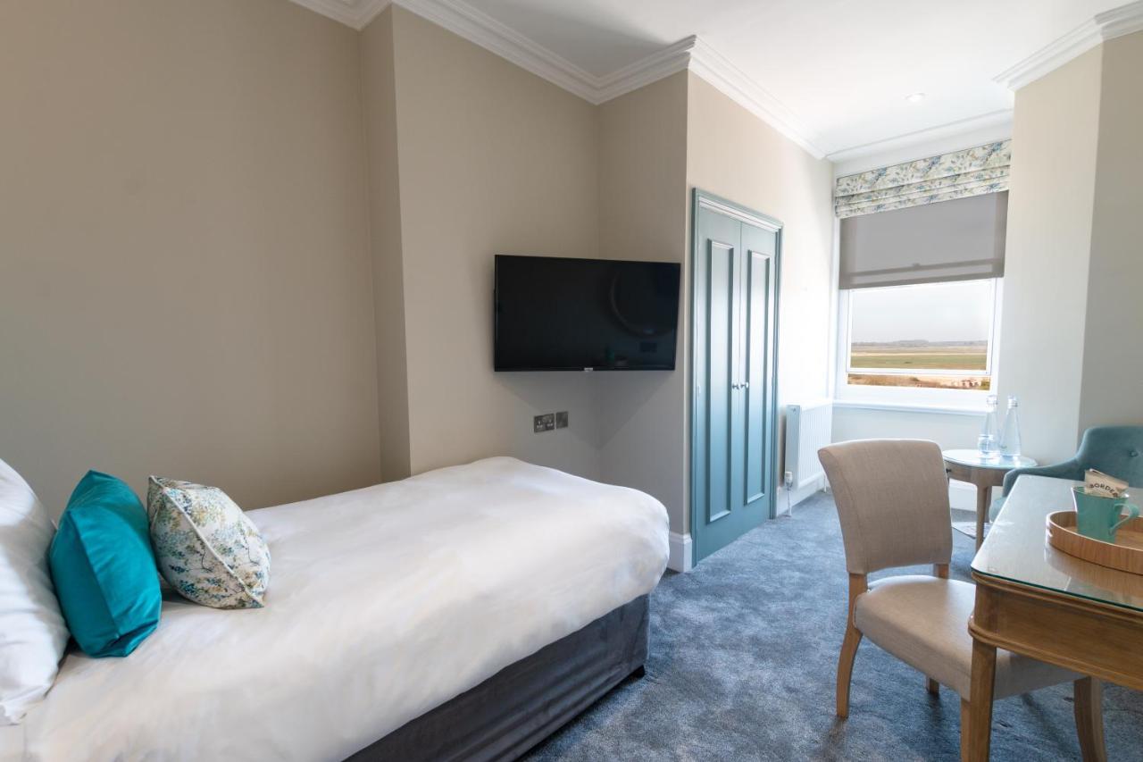 The Brudenell Hotel Алдебург Екстериор снимка