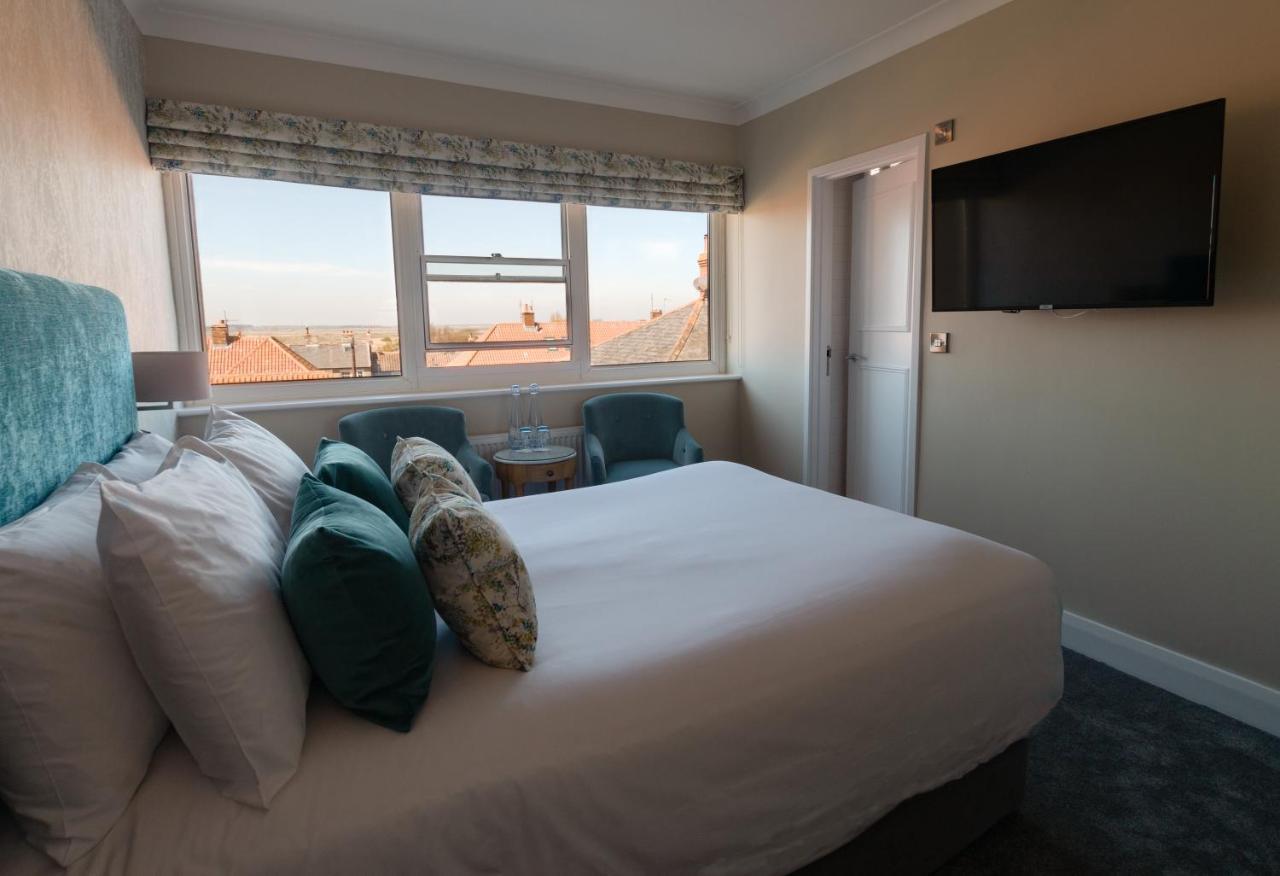 The Brudenell Hotel Алдебург Екстериор снимка